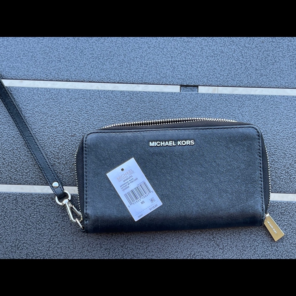 Michael Kors Wristlet